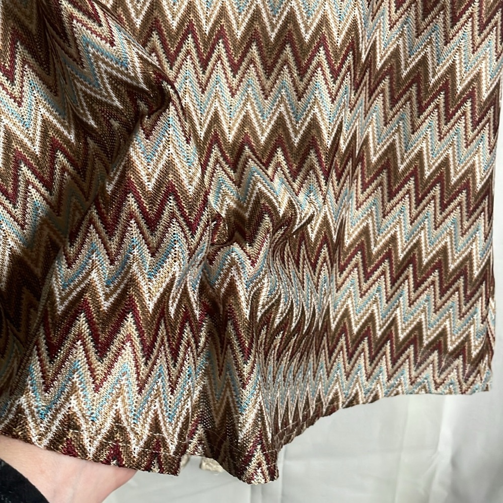 Ladies, lightweight almost sheer back, button waffle top size XL - Picture 5 of 5